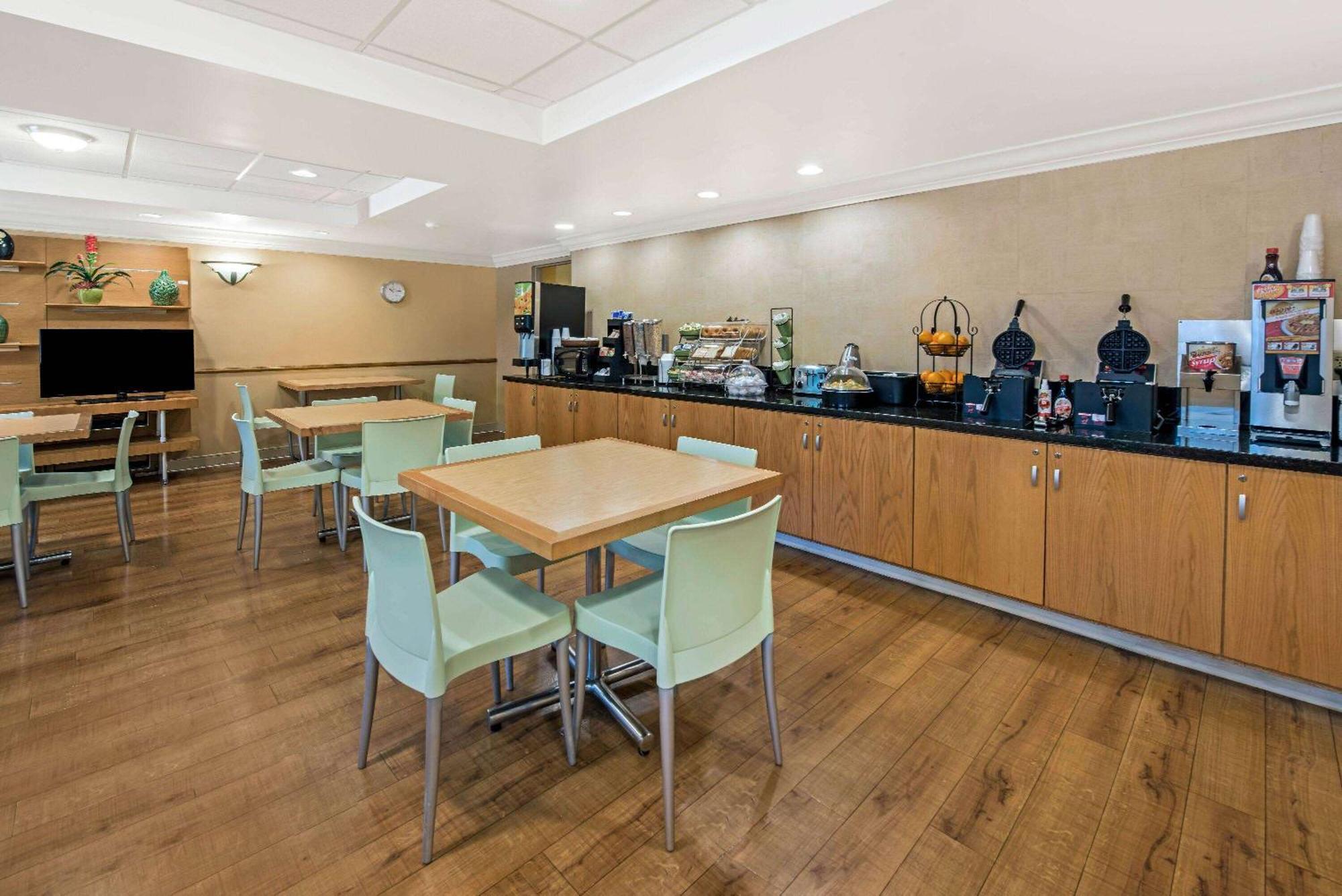 La Quinta By Wyndham West Palm Beach Airport Exterior foto